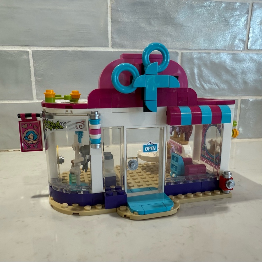 LEGO FRIENDS Heartlake City Hair Salon 41391 RETIRED 2020 Release